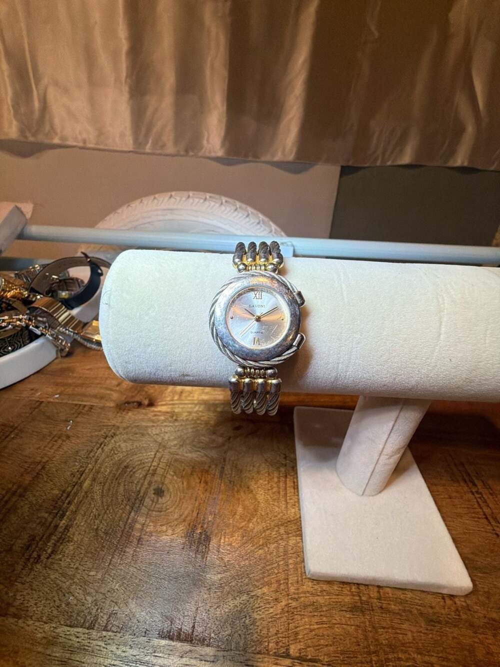 Lavoni Vintage Two-Tone Quartz Women's Stretch Band Watch
